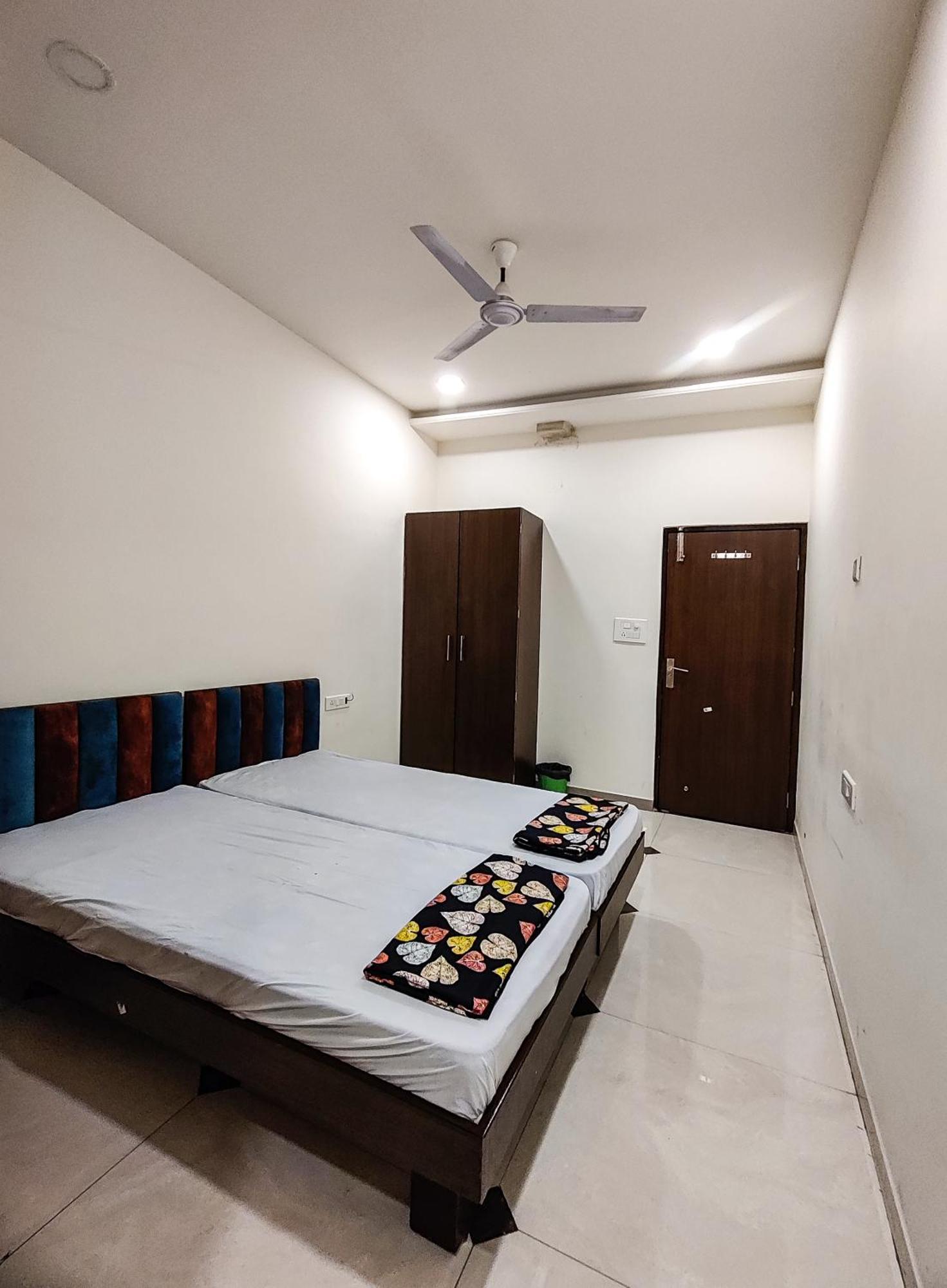Basera AC DORMITORY&ROOMS Nagpur Buitenkant foto