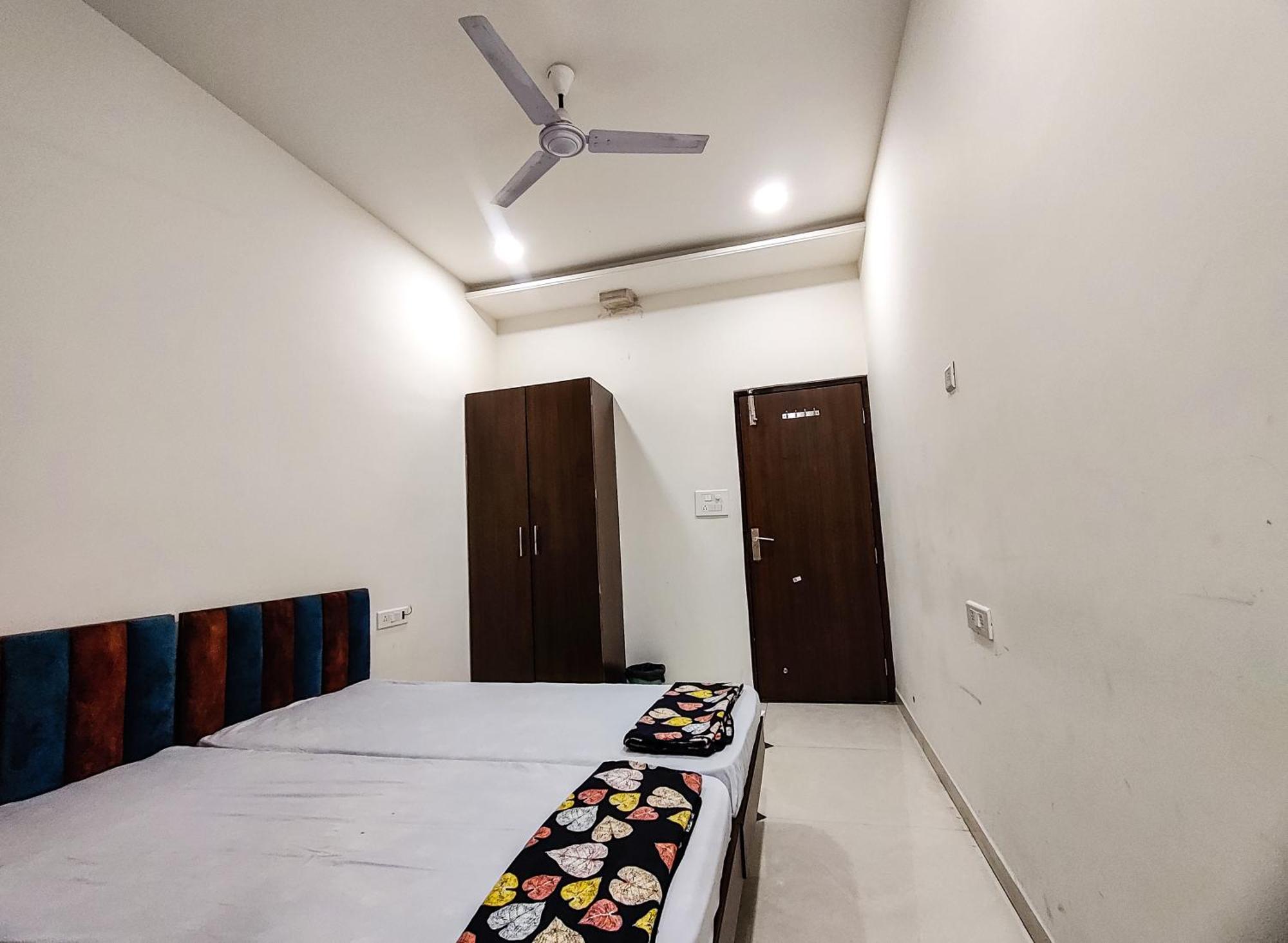 Basera AC DORMITORY&ROOMS Nagpur Buitenkant foto
